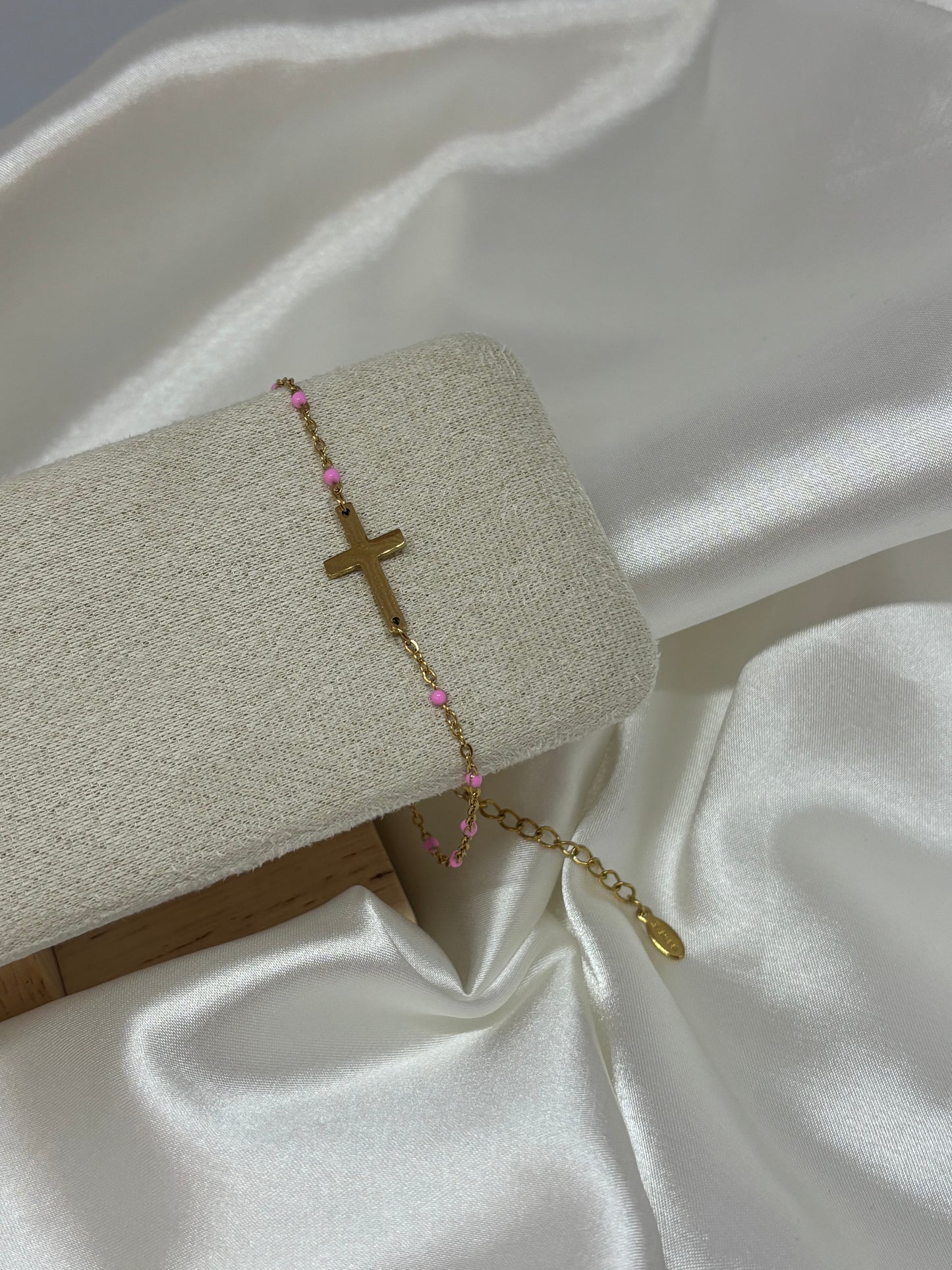 Bracelet croix perlé