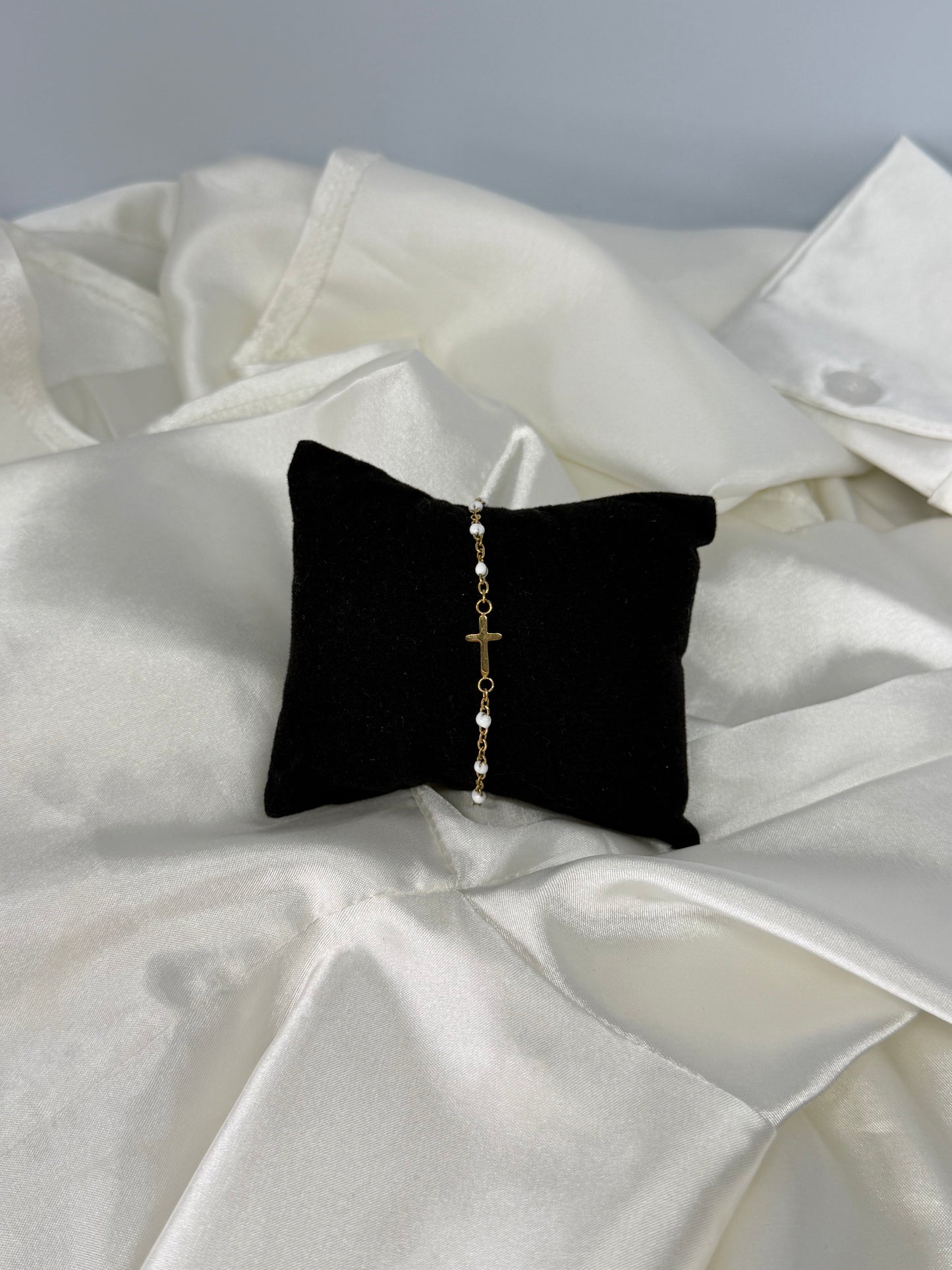 Bracelet croix perlé