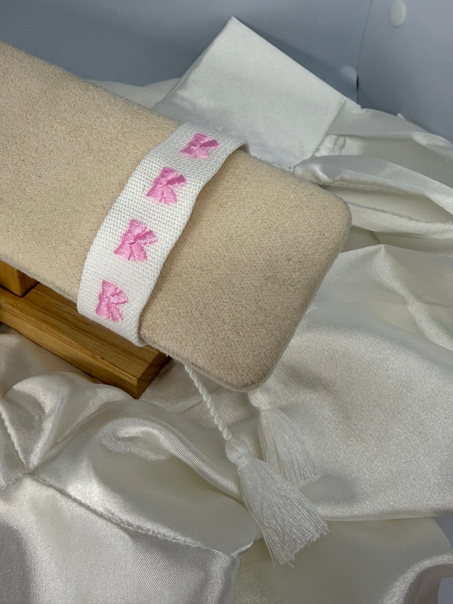 Bracelet tissu noeud rose