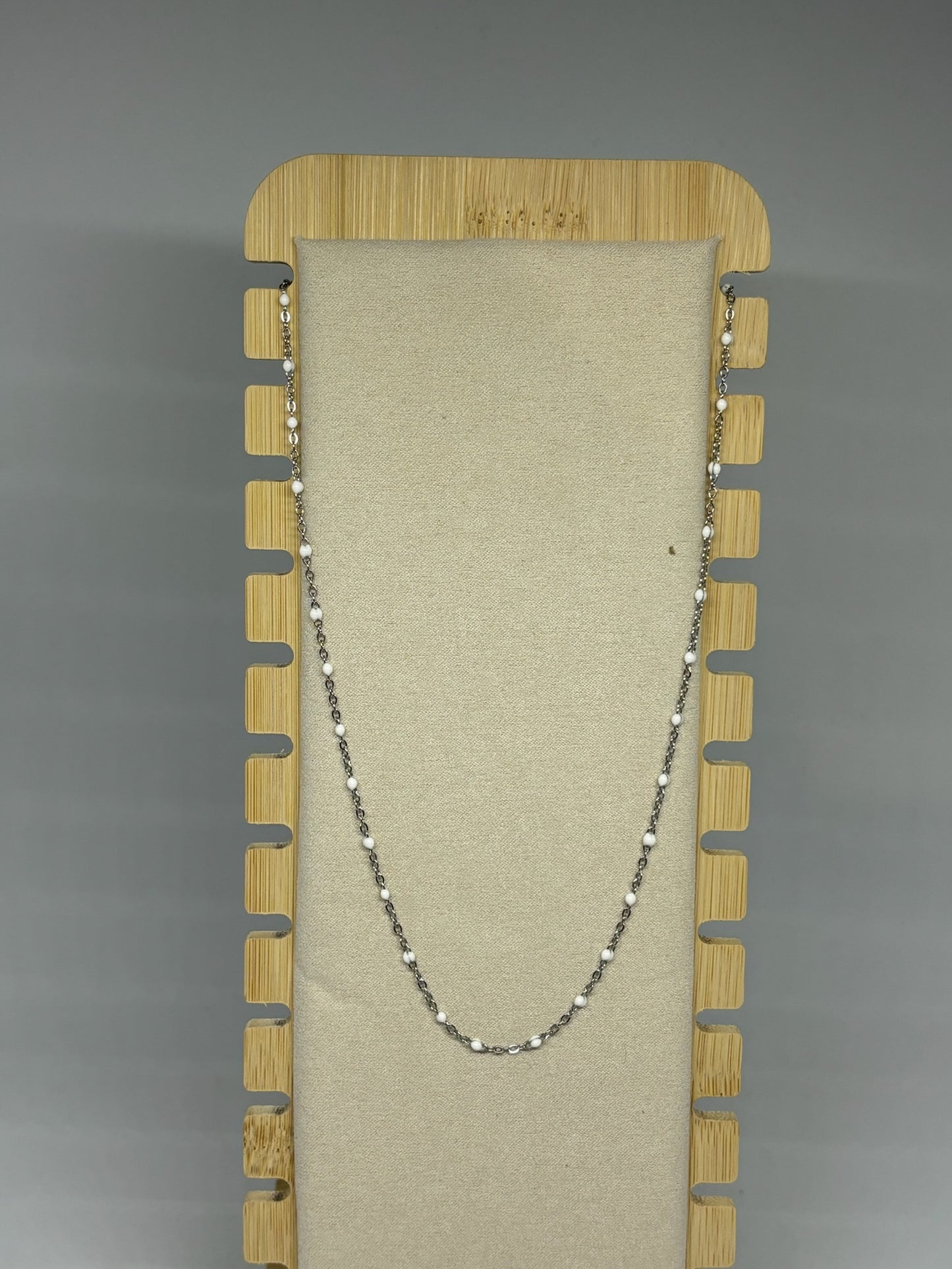 Collier perlé blanc