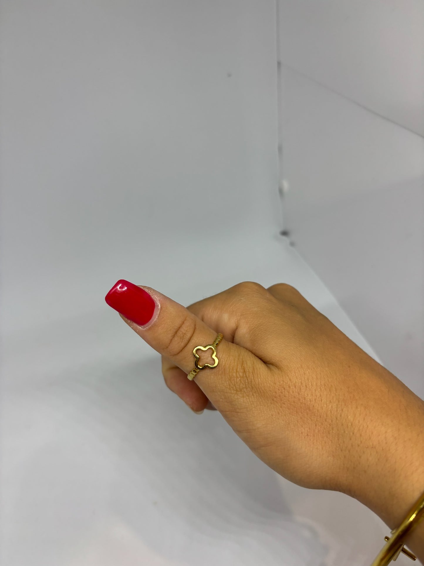 Bague fleur vide