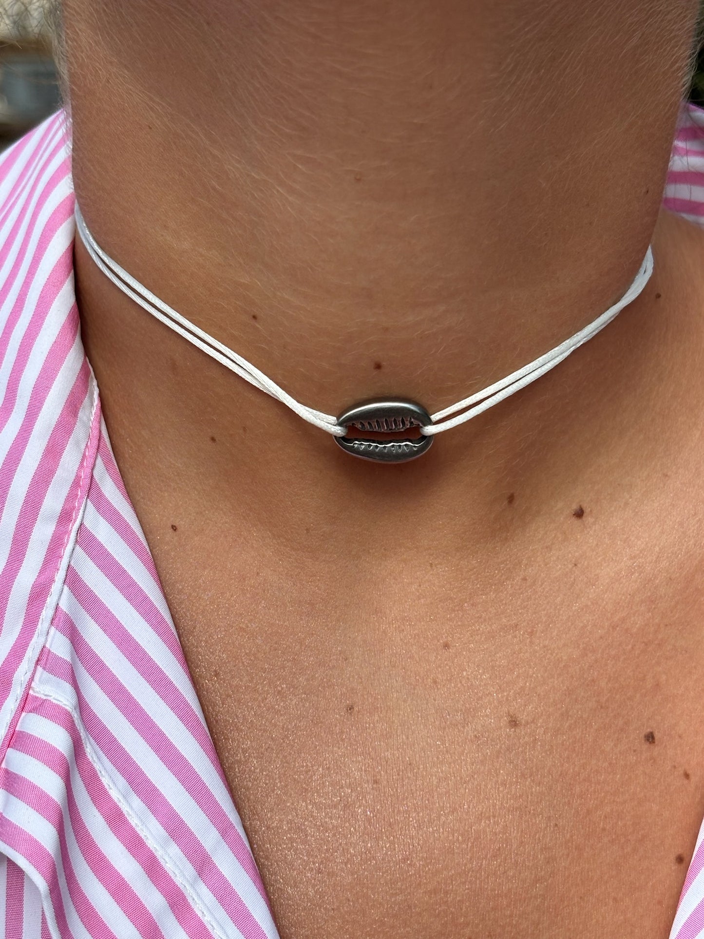 Collier cordon ajustable coquillage