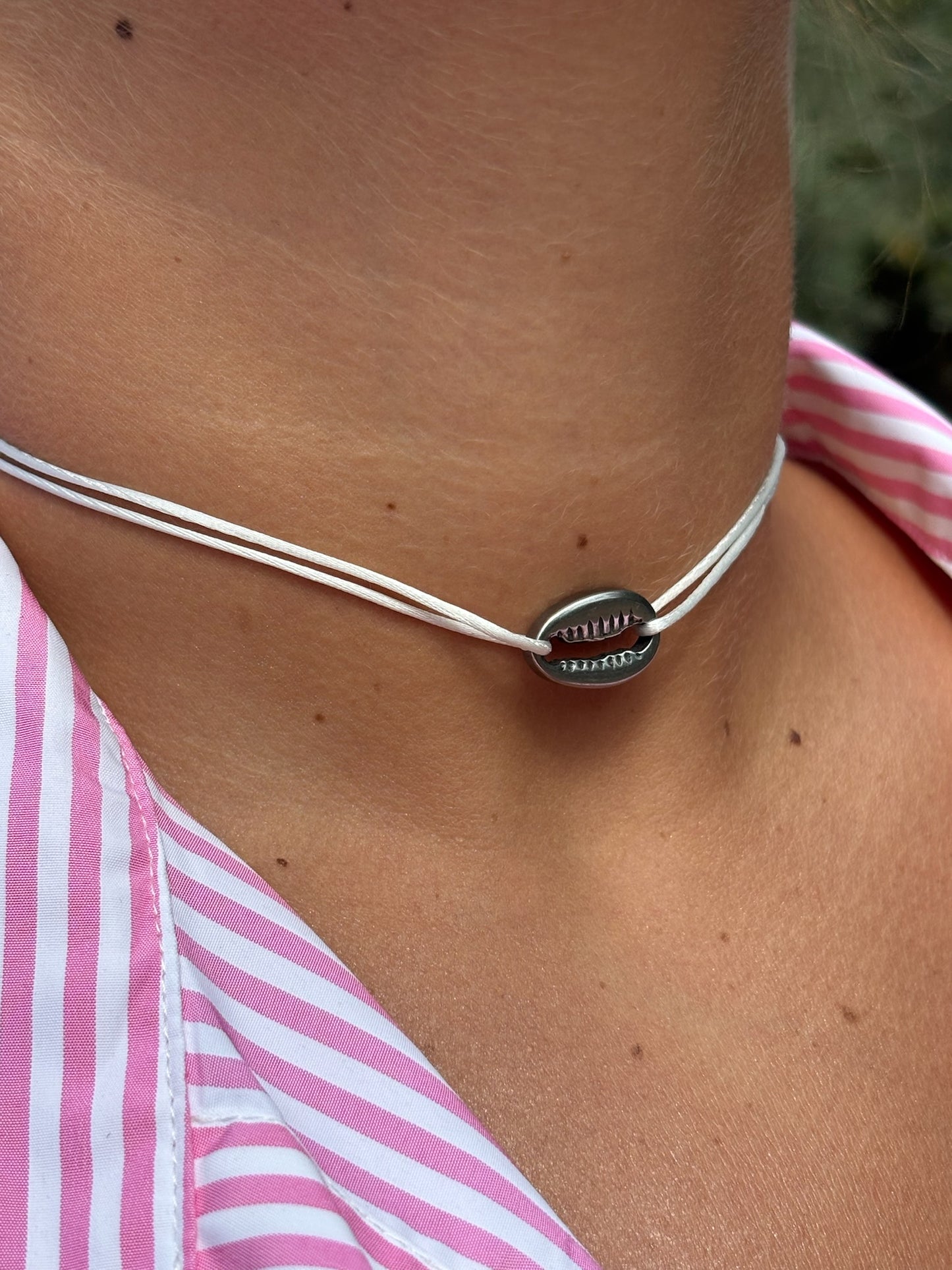 Collier cordon ajustable coquillage