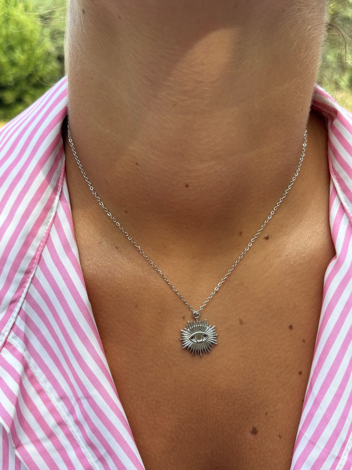 Collier soleil oeil