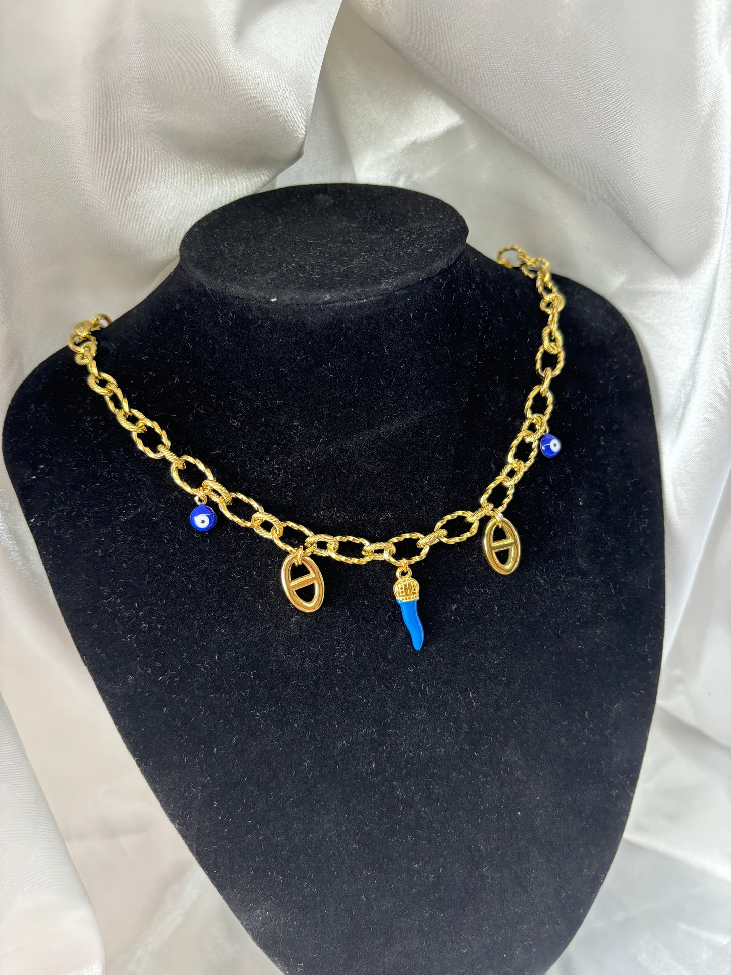 Collier breloque piment bleu