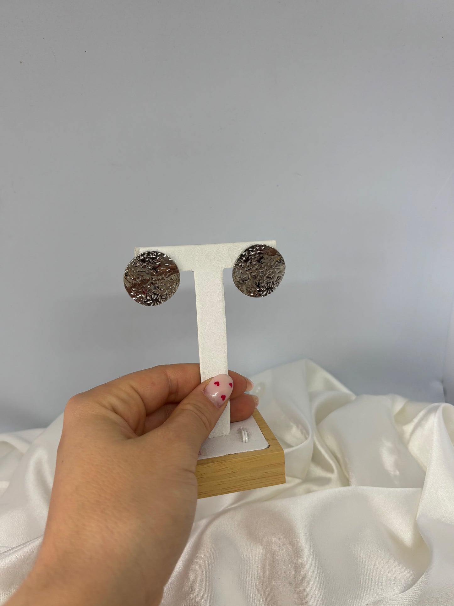 Boucles d'oreilles rond matelassé ￼