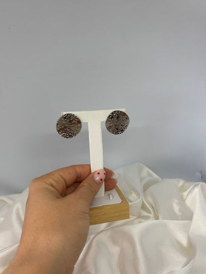 Boucles d'oreilles rond matelassé ￼