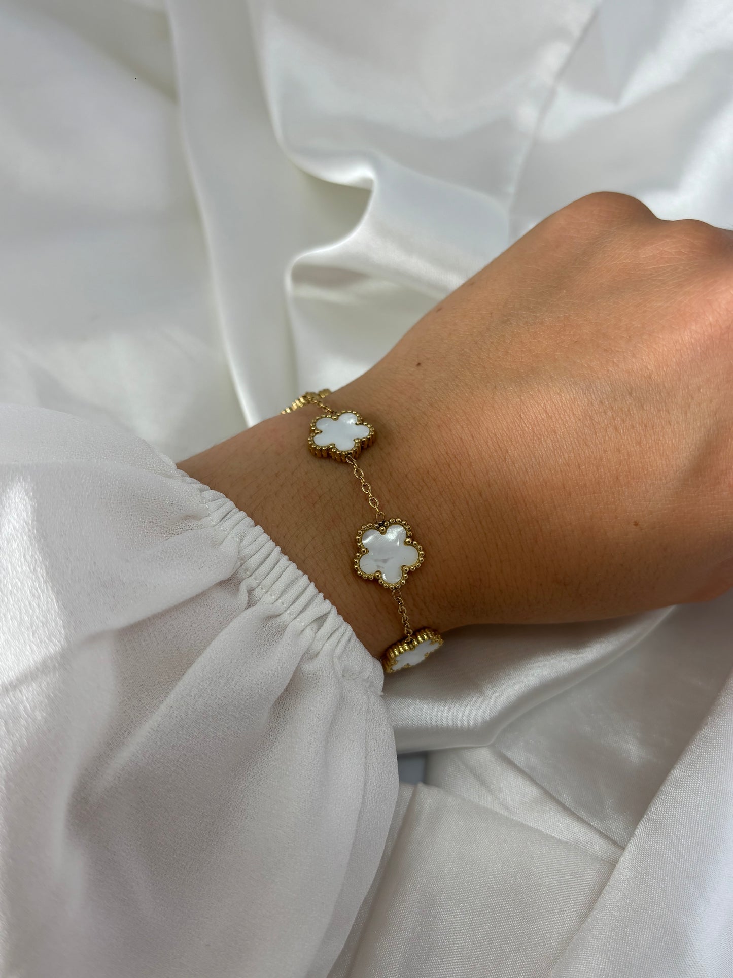 Bracelet fleur blanche