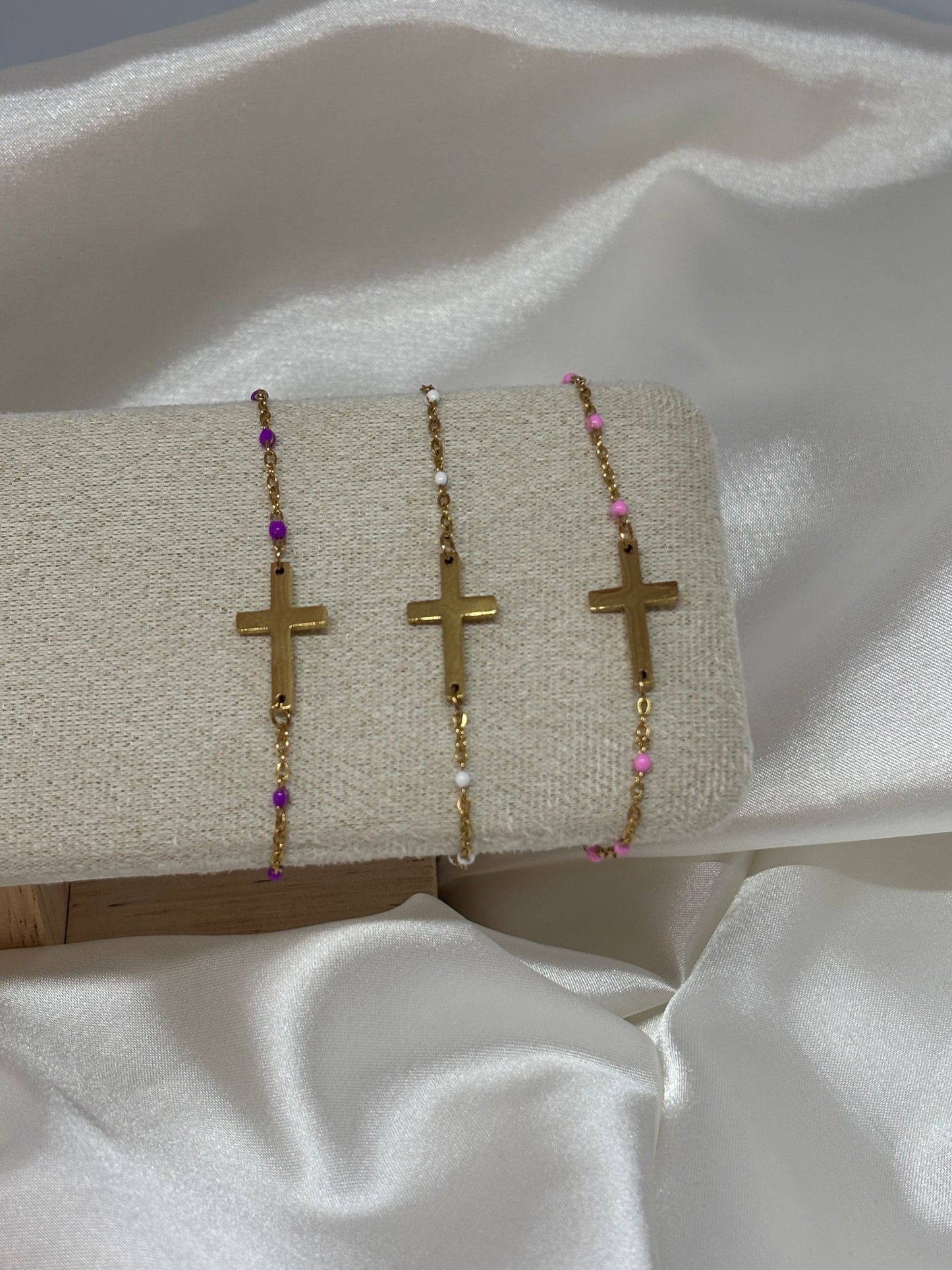 Bracelet croix perlé