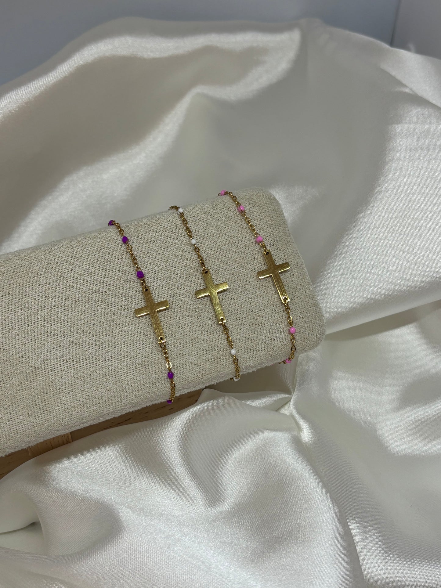 Bracelet croix perlé