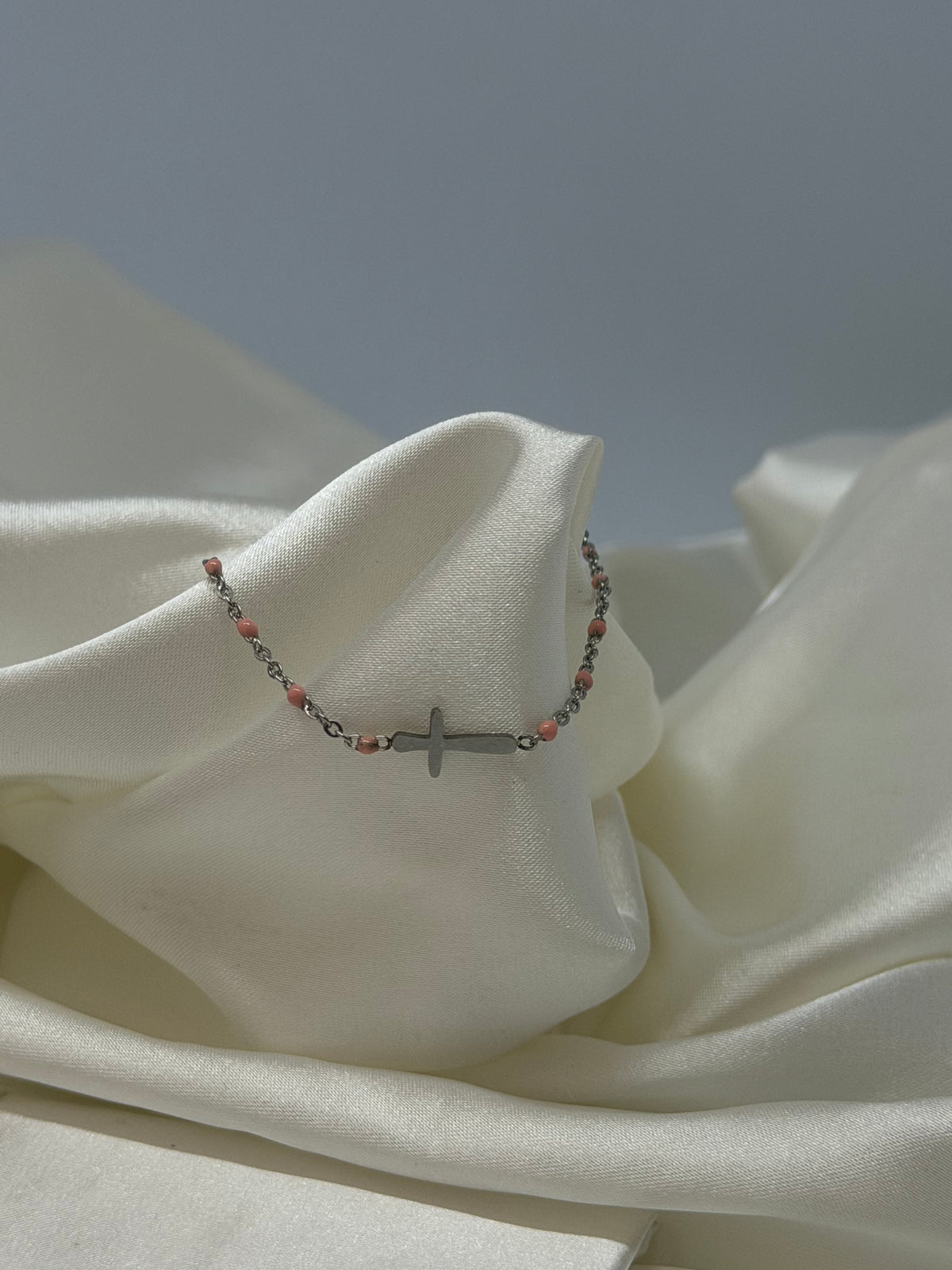 Bracelet croix perlé