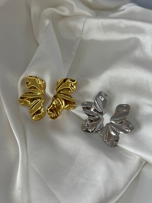 Boucles d'oreilles grande demi fleur
