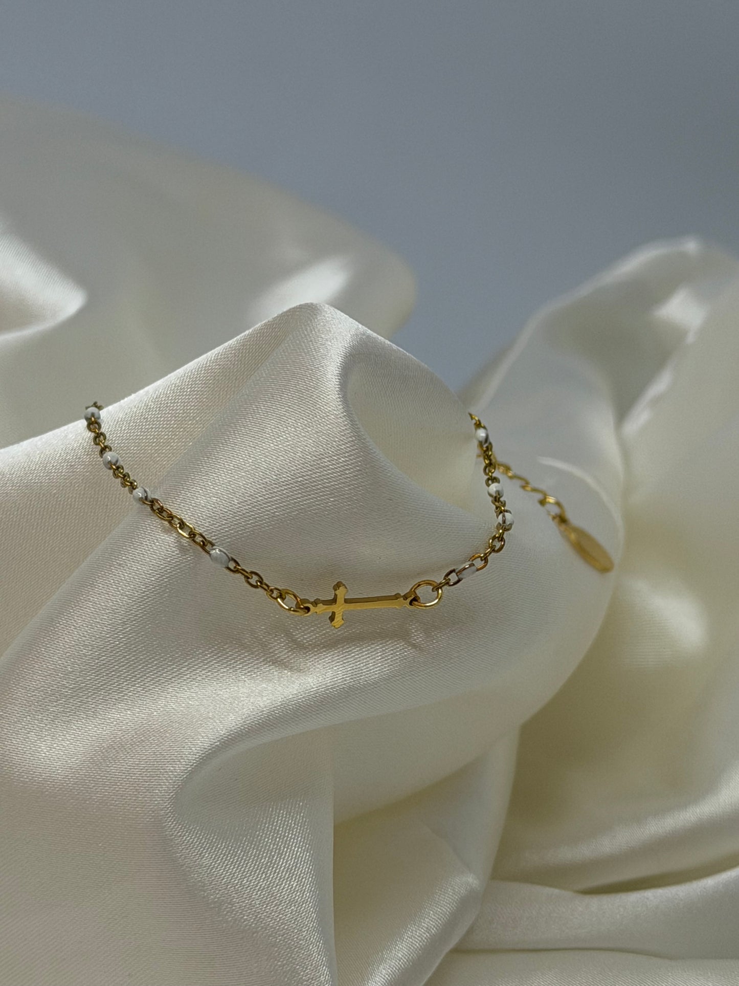 Bracelet croix perlé