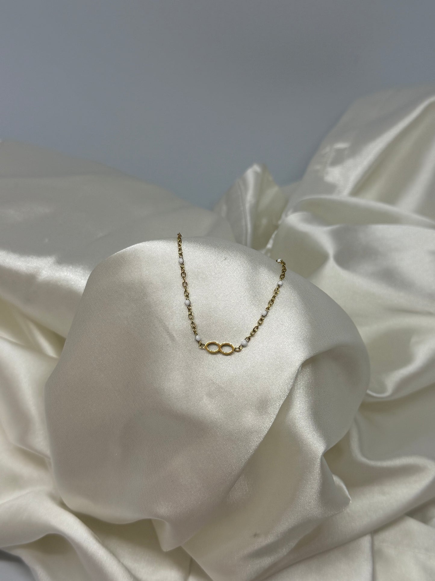 Bracelet infini perlé