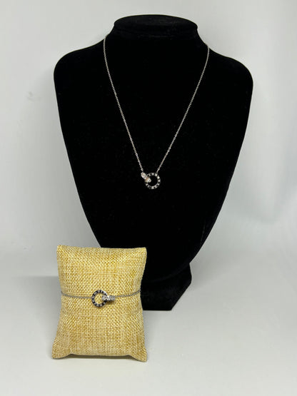 Collier double horloge