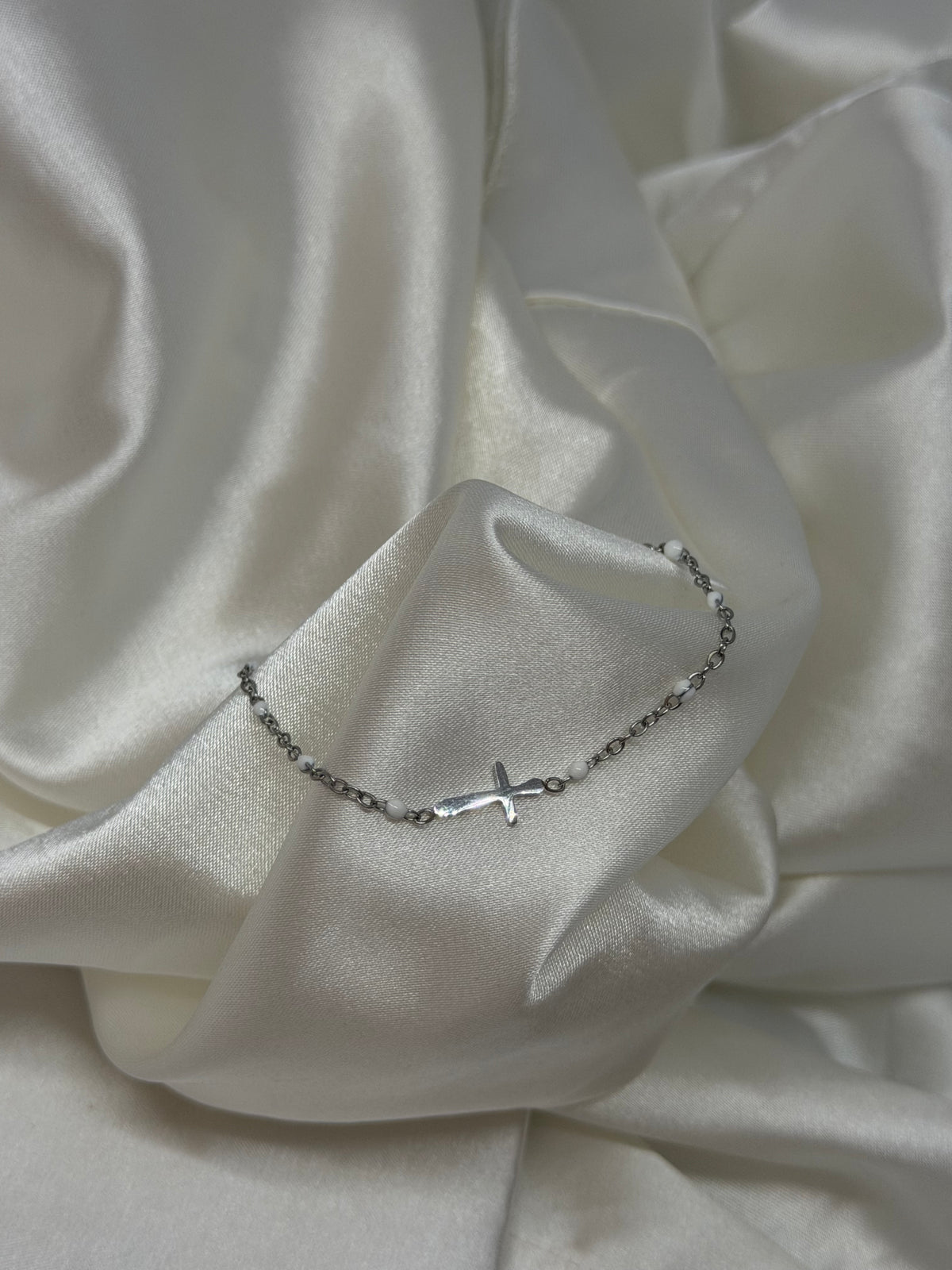 Bracelet croix perlé