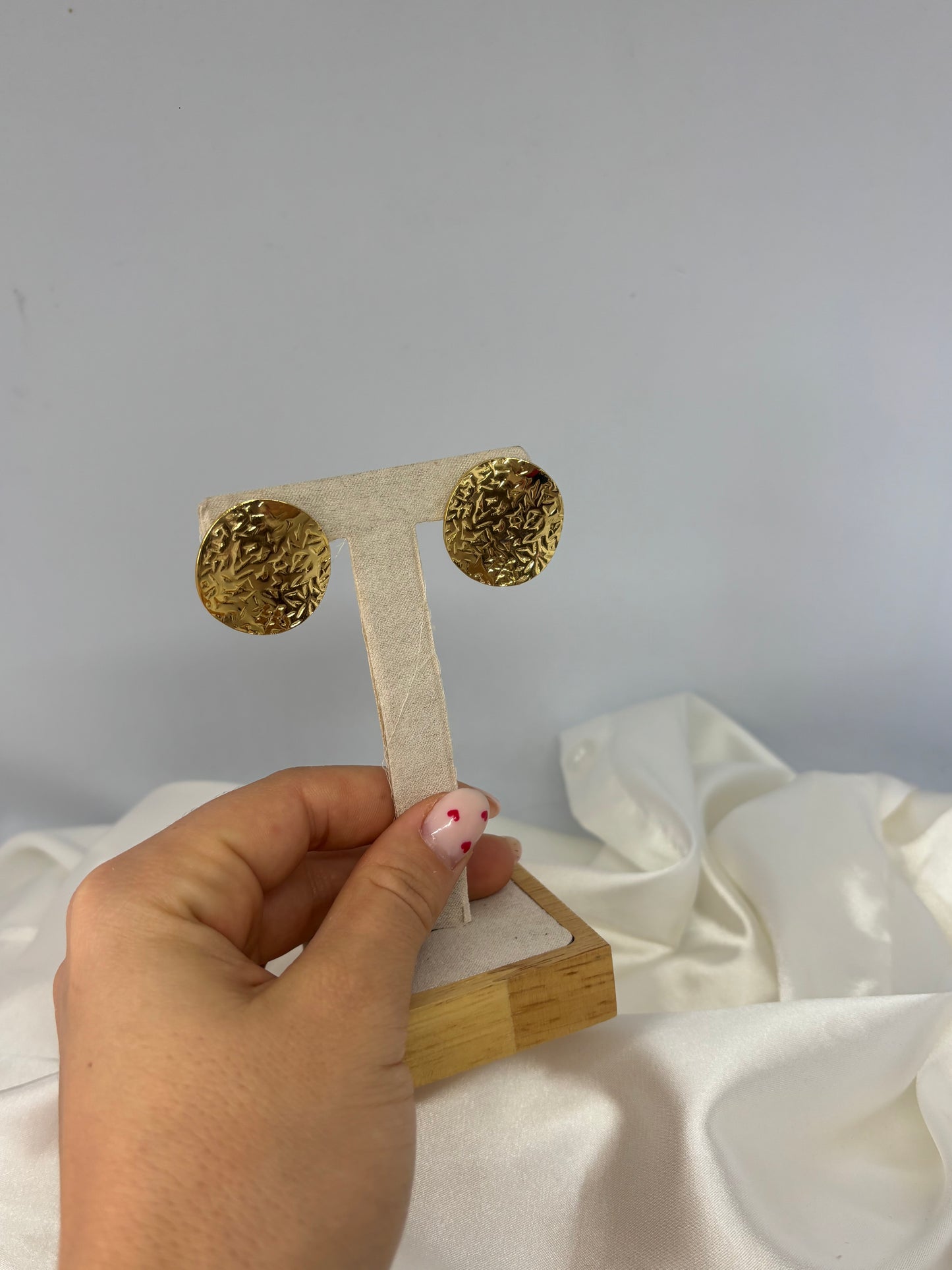 Boucles d'oreilles rond matelassé ￼