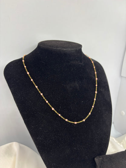 Ensemble chaîne perlé rose