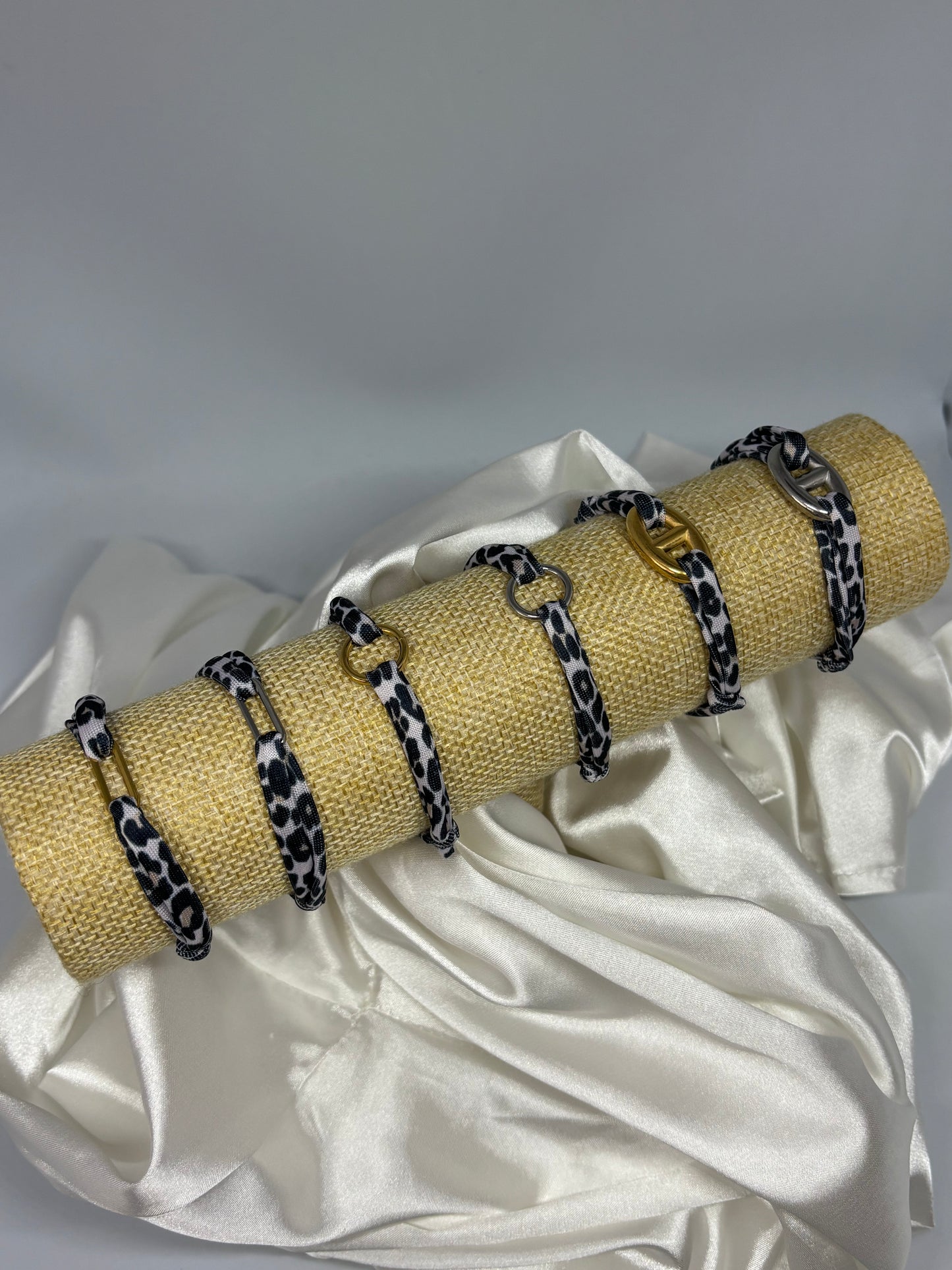 Bracelet cordon ajustable léopard