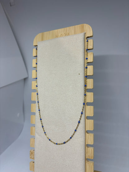 Collier perlé bleu