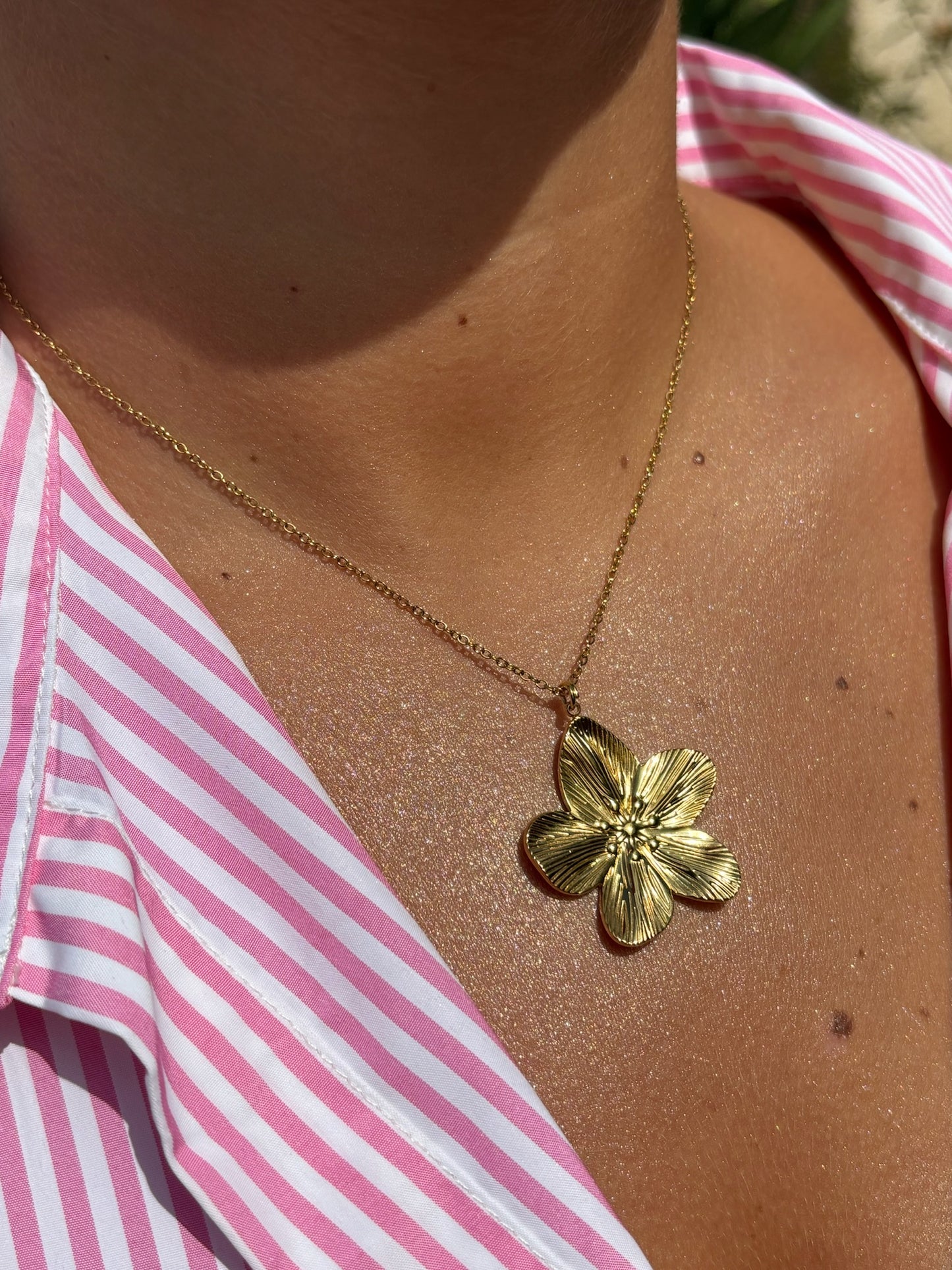 Collier grosse fleur