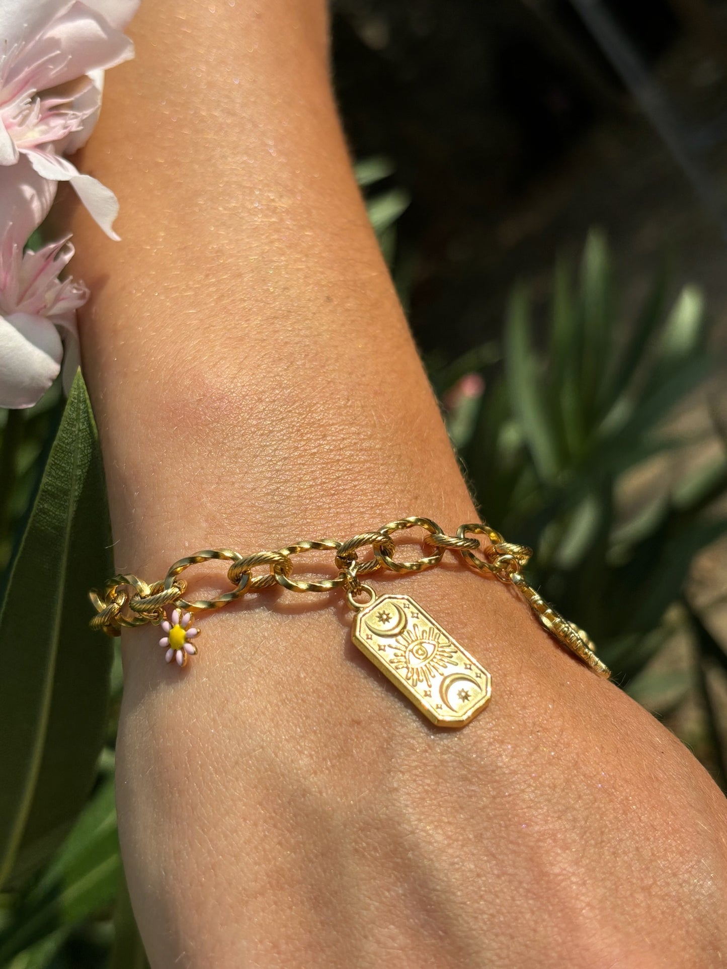 Bracelet breloque rose