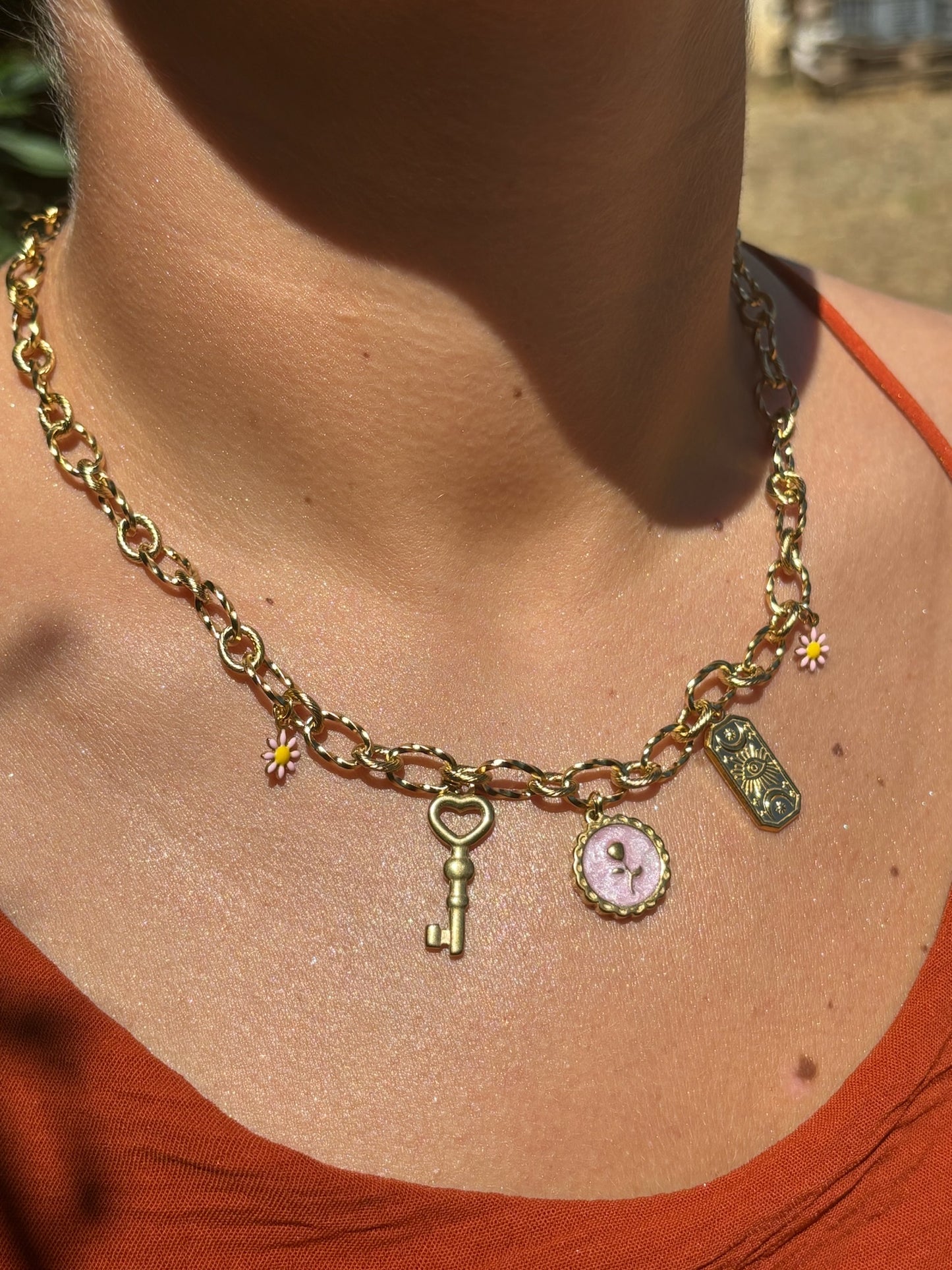 Collier breloque rose